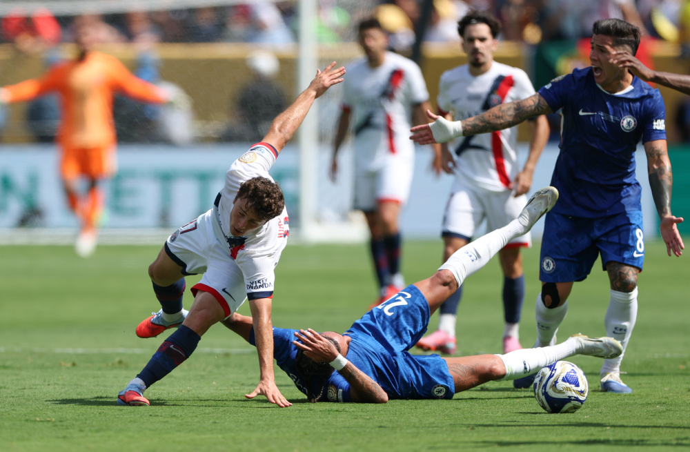 轻球员走到 轻球员走到